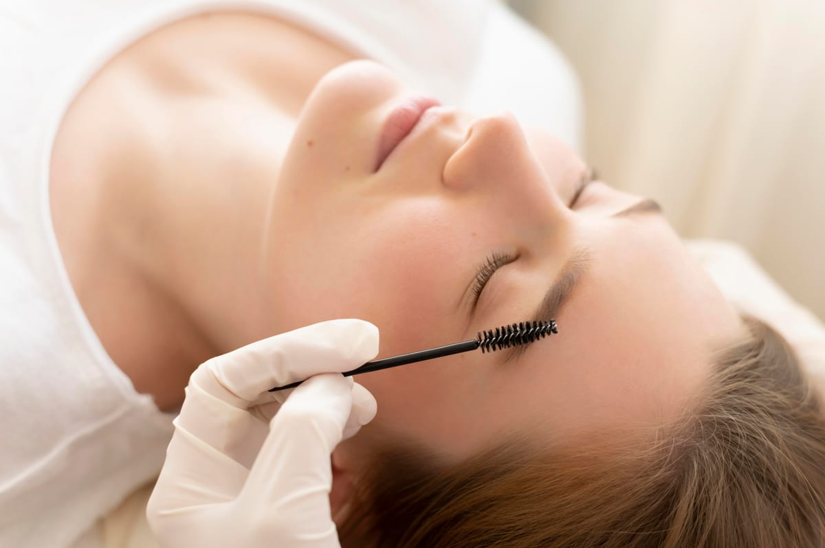 Eyebrow & Lash Tinting